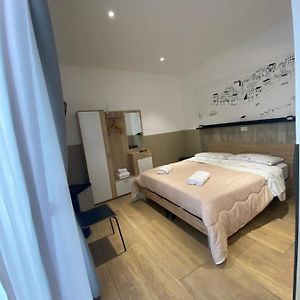 Deluxe Zimmer mit Kingsize-Bett